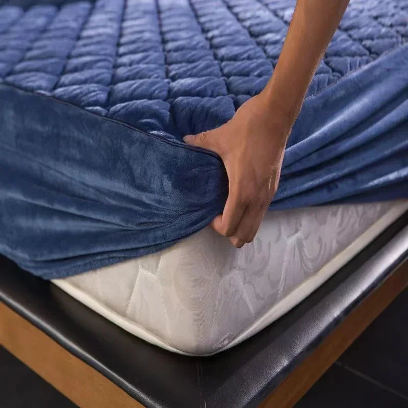 TOP SALES I Fitted Quilted Mattress Protector Comfort +